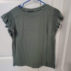 Samantha Short Sleeved Flutter Sleeve Crew Neck Knit Top, M